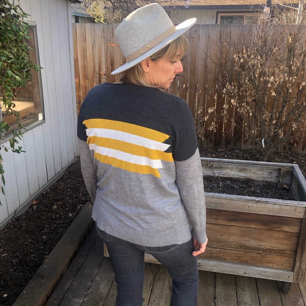Pendleton sweater MED